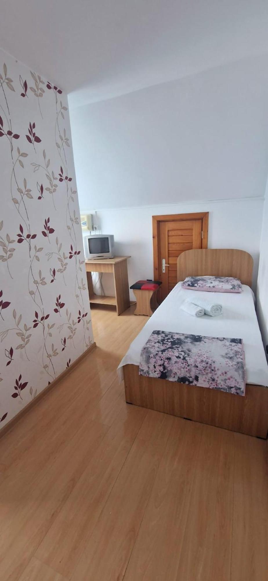 Vila Cozia Hotel เอโฟริเอนอร์ด ภายนอก รูปภาพ