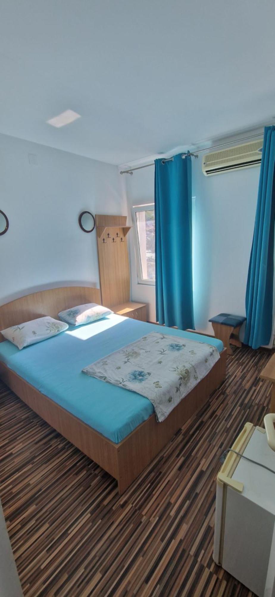 Vila Cozia Hotel เอโฟริเอนอร์ด ภายนอก รูปภาพ